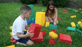 How Building Toys Encourage Problem-Solving and STEM Skills