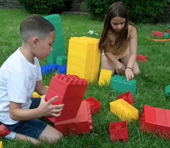 How Building Toys Encourage Problem-Solving and STEM Skills