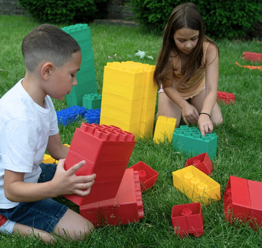 How Building Toys Encourage Problem-Solving and STEM Skills