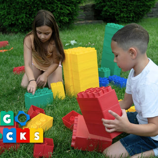 How to Encourage Co-Building With Siblings