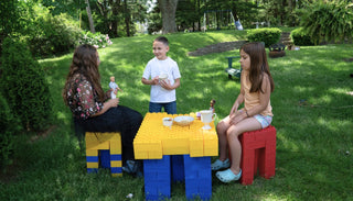 From Towers to Tales: Storytelling with Jumbo Building Blocks